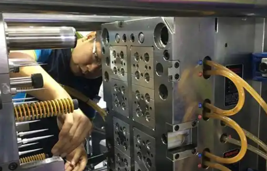 塑胶产品使用ABS做出来的产品有什么好处